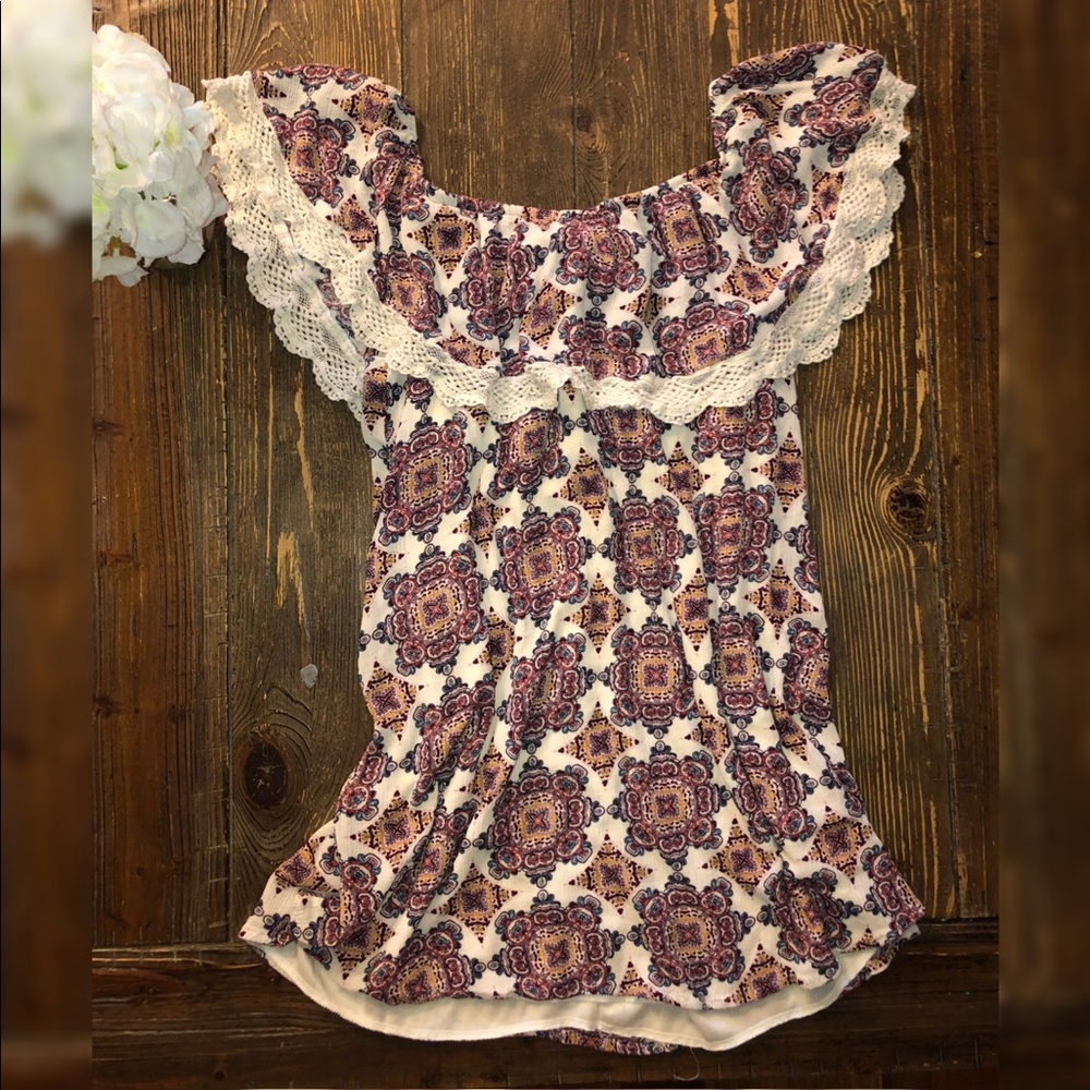 🔥CLEARANCE $10/20🔥 Rue 21 off shoulder tank